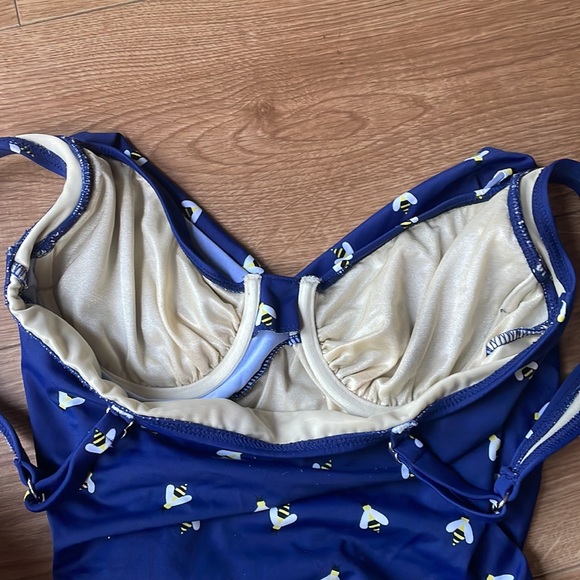 Miraclesuit tankini top size 6 - Picture 6 of 6